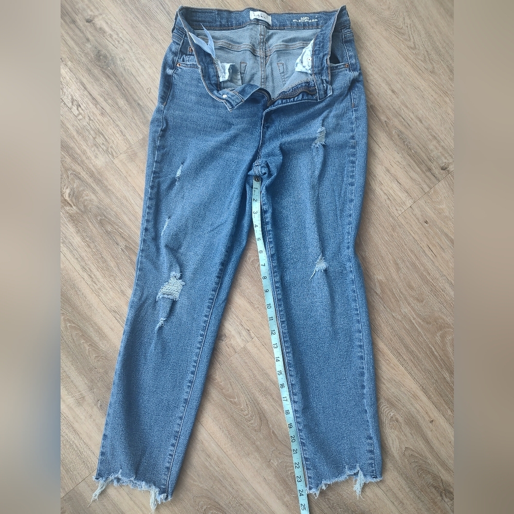 Women's Nicole Miller Crop Jean